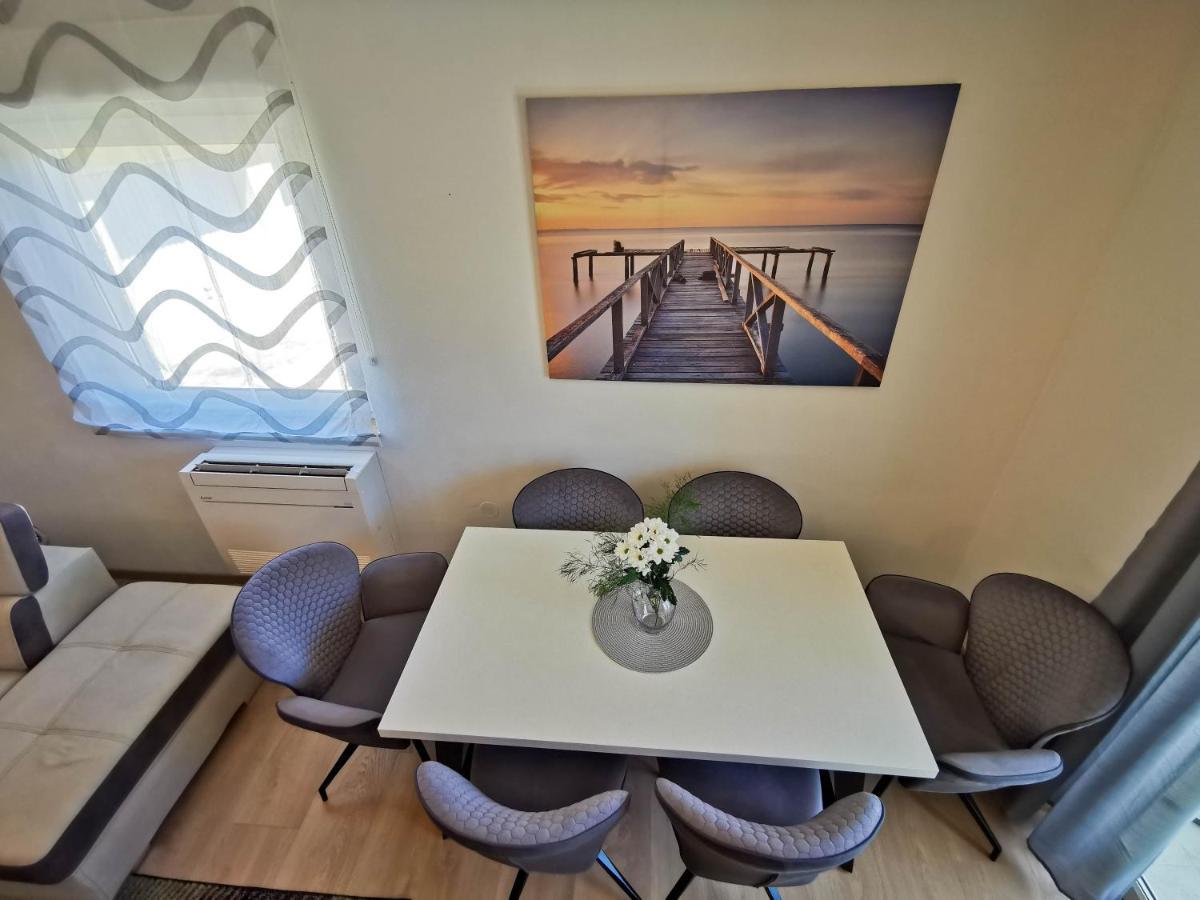 Apartment Liznjan Bagian luar foto