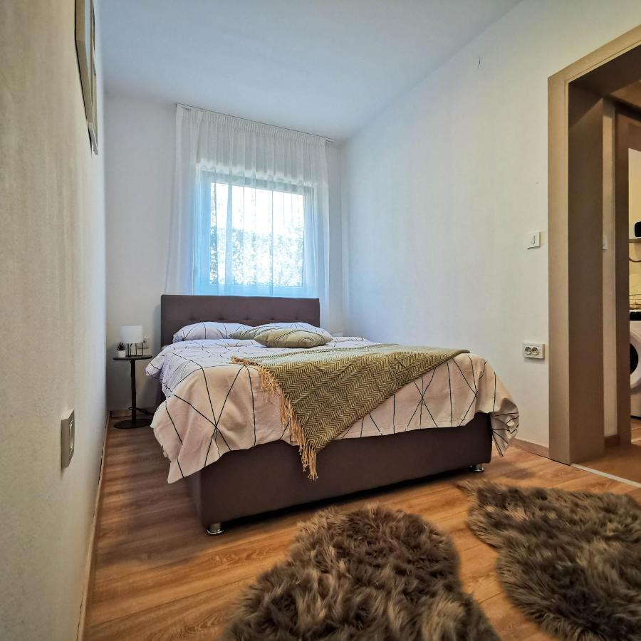 Apartment Liznjan Bagian luar foto