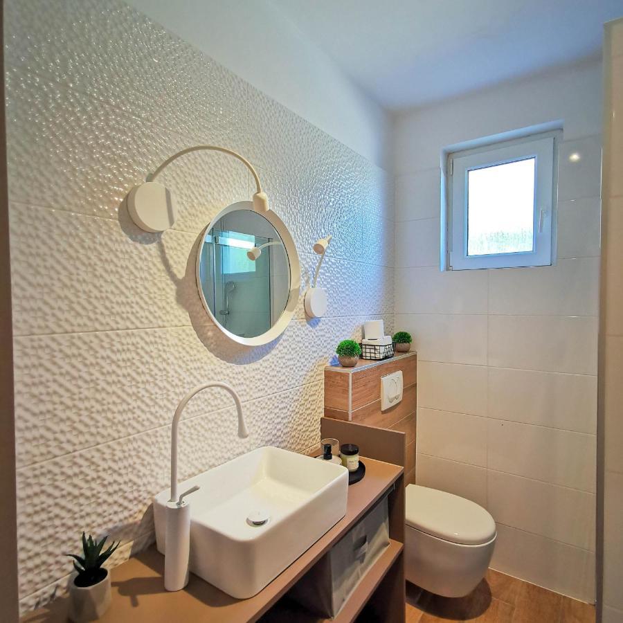 Apartment Liznjan Bagian luar foto